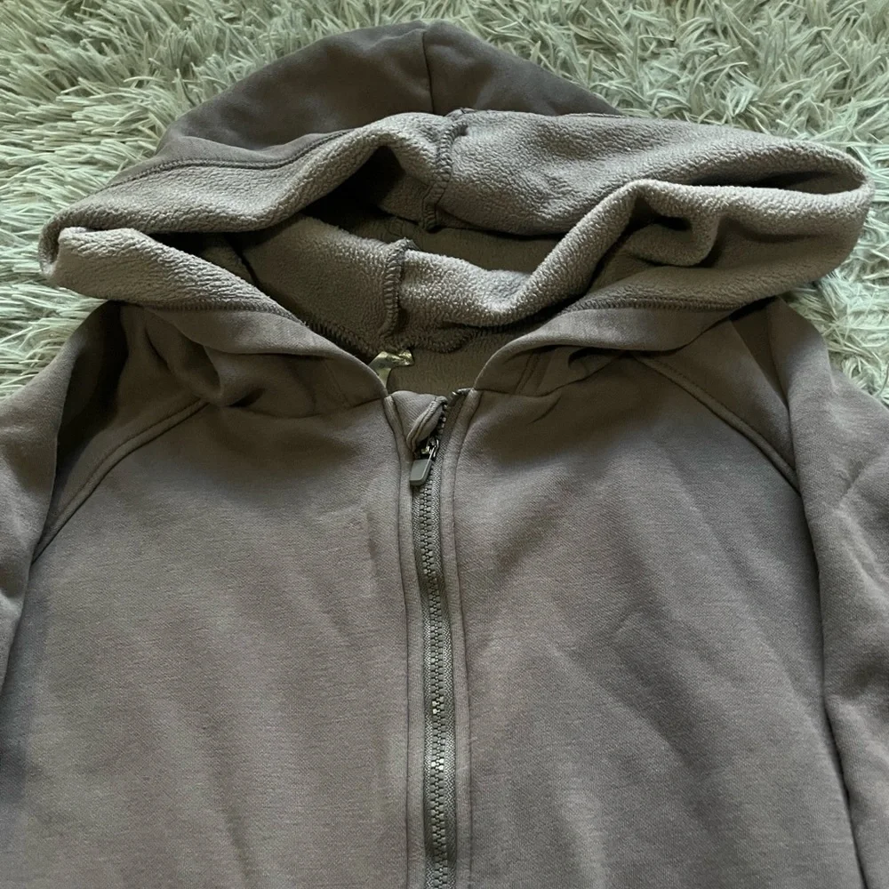 Zip Up Fabletics Jacket - Picture 4 of 6